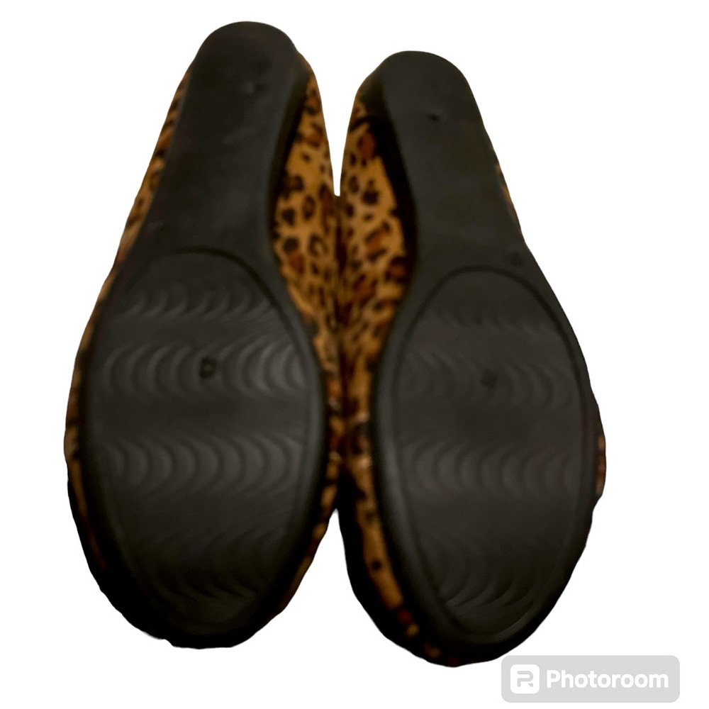 NWOT Women’s cheetah print flats. - Picture 2 of 2